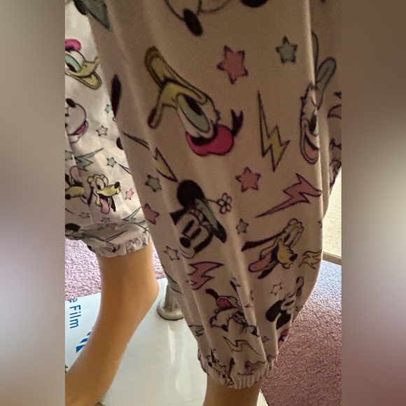 Disney, character pajama bottoms with gathered ankles. Sz L (12-14) - Picture 5 of 6
